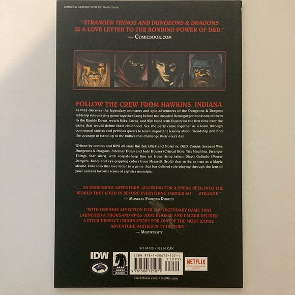 Stranger Things: Library Ed. Volume 1 & Dungeons & Dragons graphic novel books - Picture 11 of 12